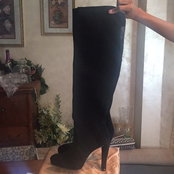 I.N.C Leather Tall boots. New without tags. - Picture 3 of 4